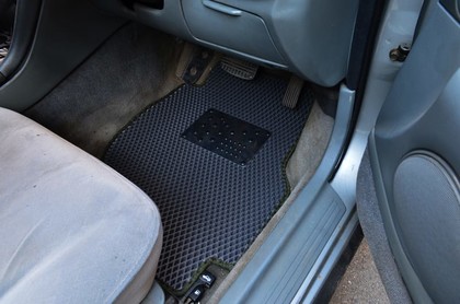 Коврики на Mitsubishi Diamante II 1995 - 2005 в Иркутске