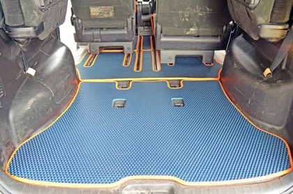 Коврики на Nissan Serena (C25) 2005 - 2010 в Иркутске