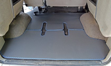 Ворсовые коврики на Mitsubishi Delica 4 1994 - 2007 в Иркутске