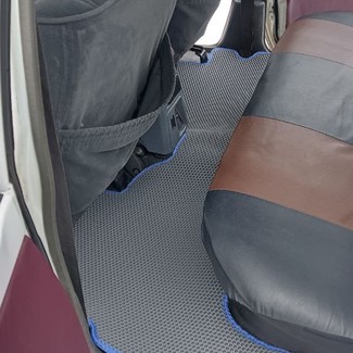 Ворсовые коврики на Toyota Hilux V 1988 - 1997 в Иркутске