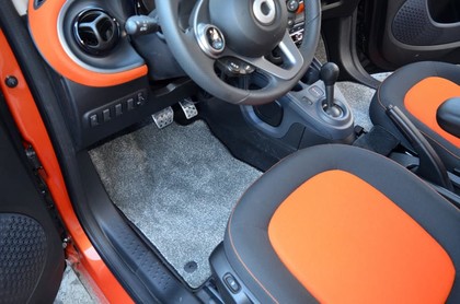 Ворсовые коврики на Smart Fortwo (C453) 2014 - 2025 в Иркутске
