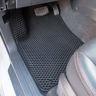 Коврики на Mitsubishi Pajero Sport III 2015 - 2025 в Иркутске
