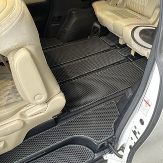 Коврики на Toyota Vellfire (H30) 2015 - 2023 в Иркутске