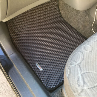 EVA коврики на Toyota Vitz I 1998 - 2005 в Иркутске EVA коврики на Toyota Vitz I 1998 - 2005 в Иркутске